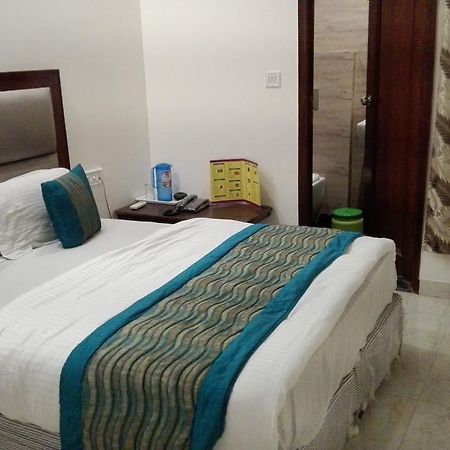 Hotel Delhi Empire Dx Paharganj Exteriör bild