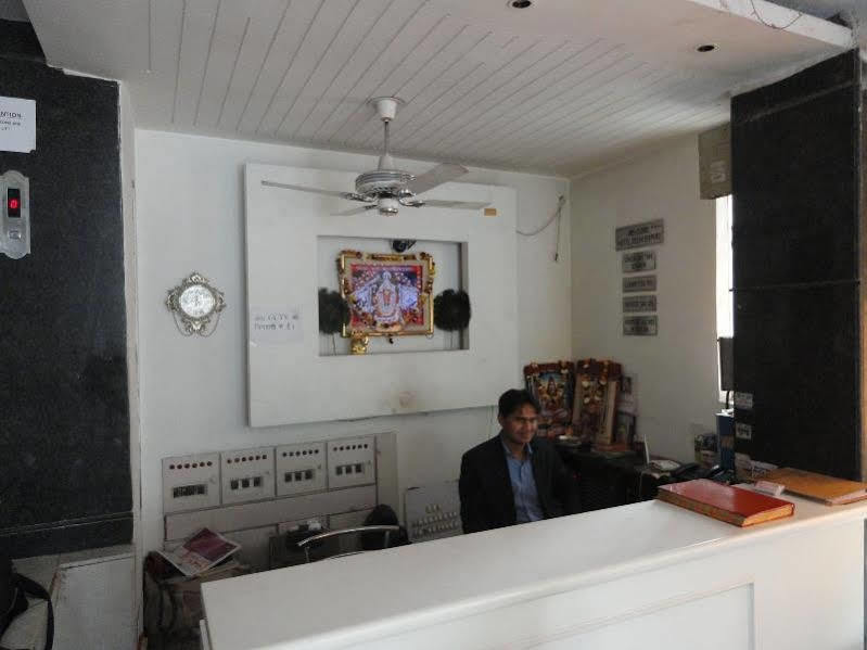 Hotel Delhi Empire Dx Paharganj Exteriör bild